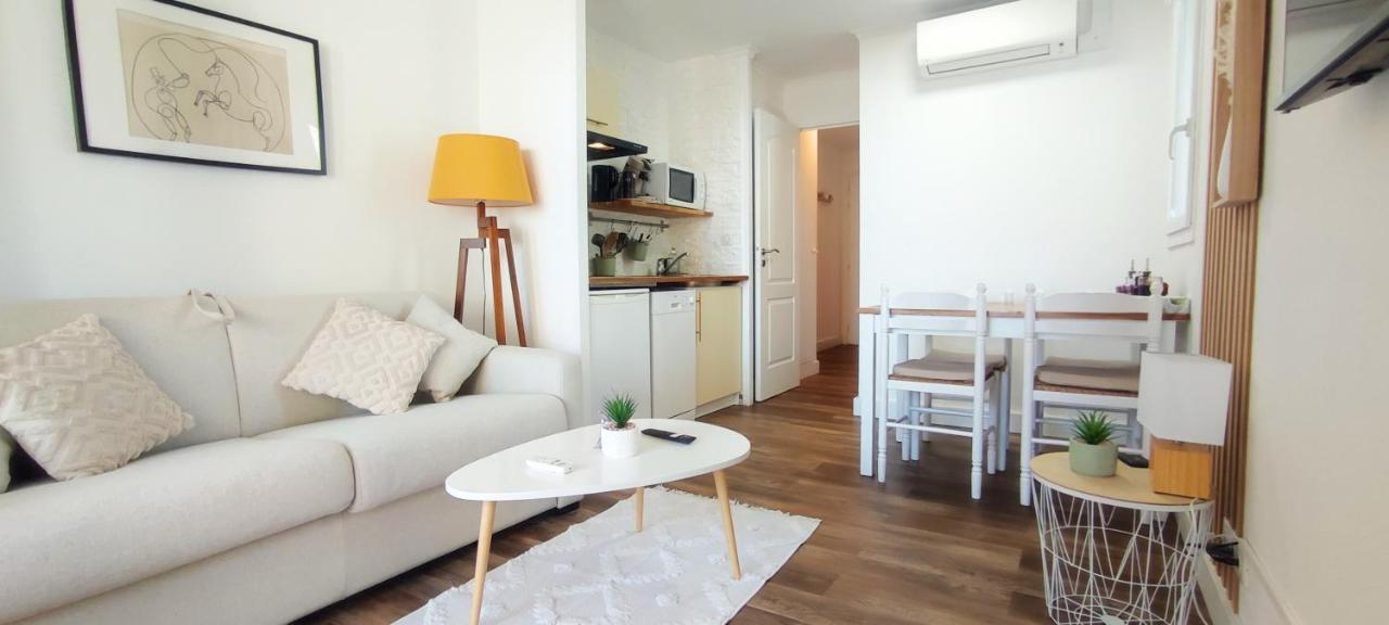Chez Adriana Studio Vue Mer Avec Piscine Гримо Екстериор снимка