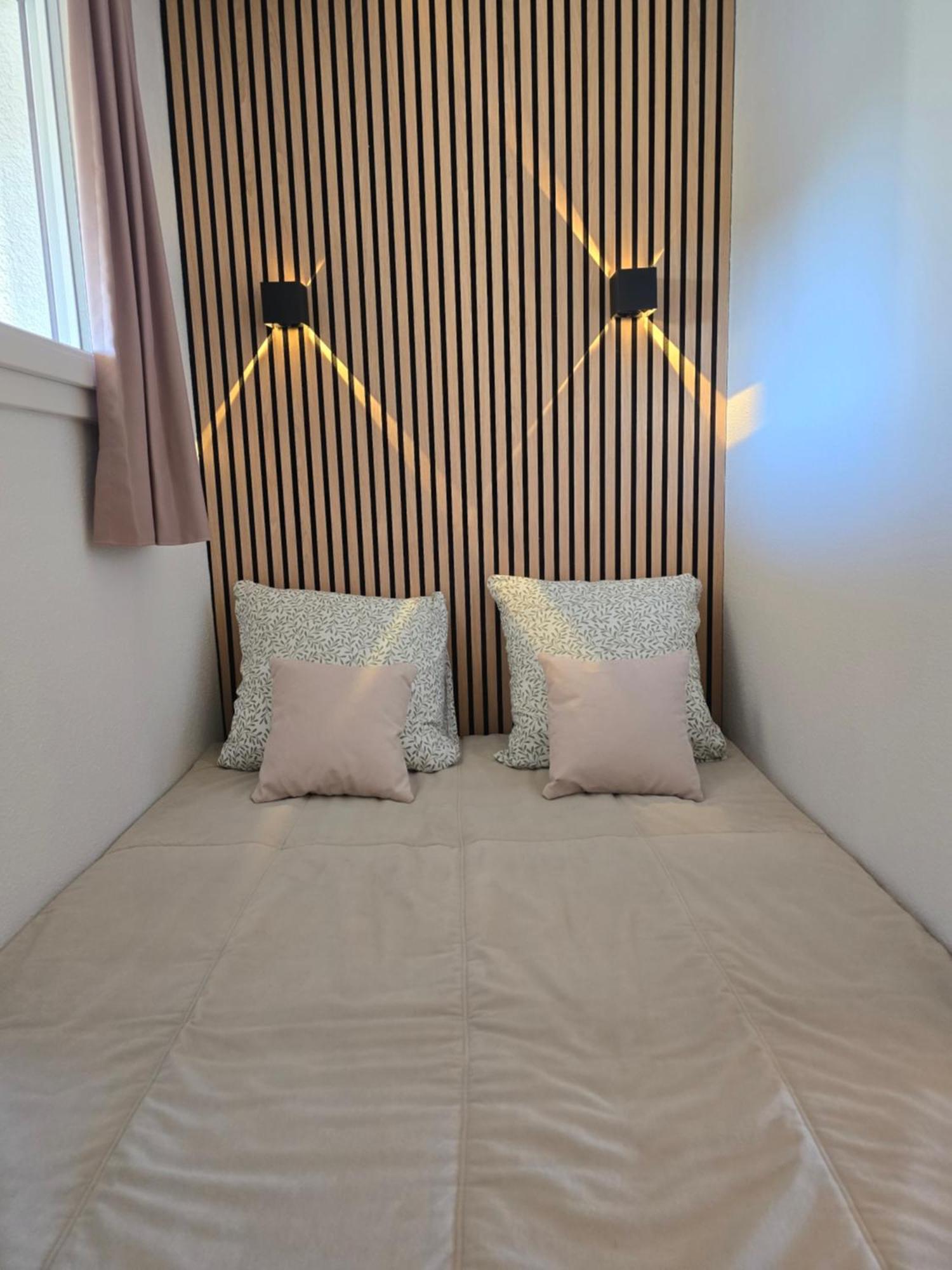 Chez Adriana Studio Vue Mer Avec Piscine Гримо Екстериор снимка