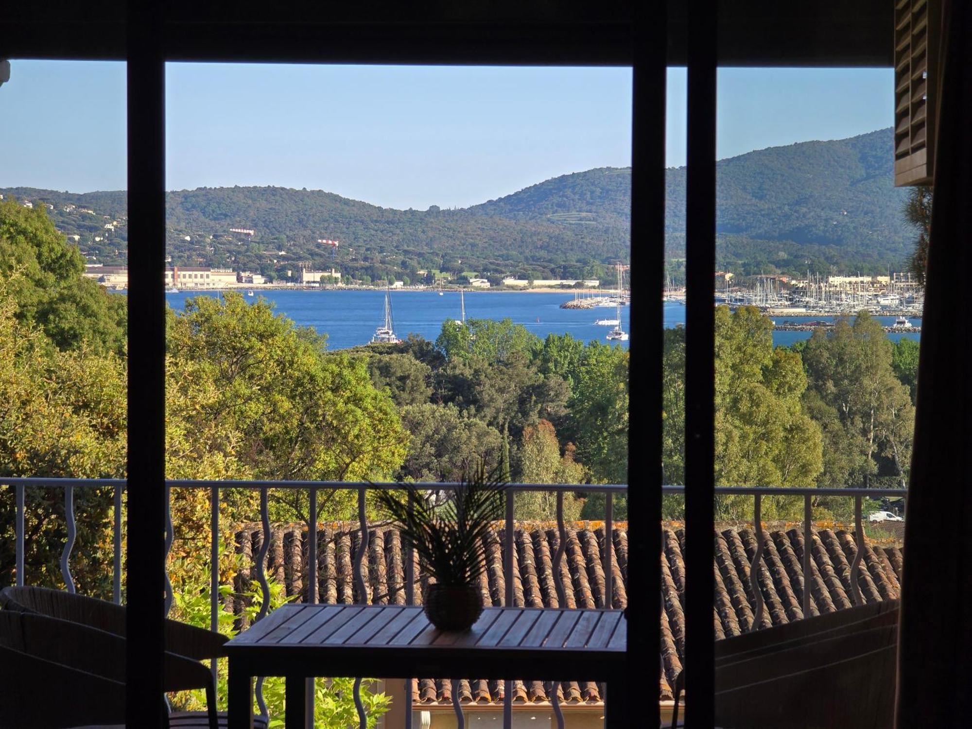 Chez Adriana Studio Vue Mer Avec Piscine Гримо Екстериор снимка