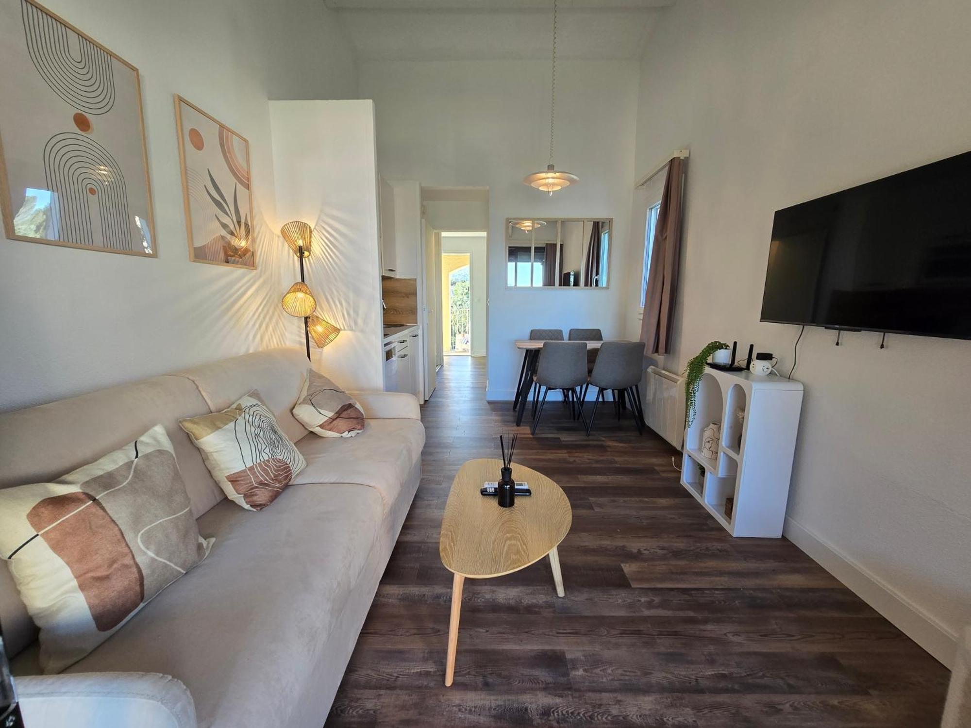 Chez Adriana Studio Vue Mer Avec Piscine Гримо Екстериор снимка
